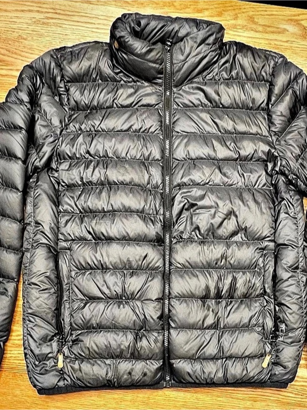 TUMI Tumipax Charlotte Packable Jacket Puffer in Black Womens M